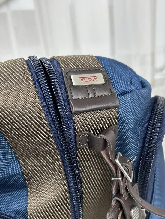 NEW Tumi Alpha Bravo Monterey Sling Shoulder Bag Navy Blue - Picture 7 of 12